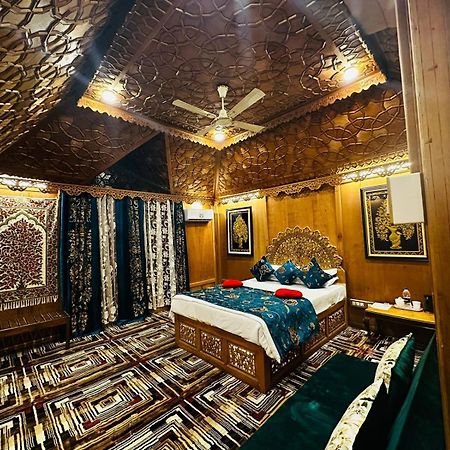 The Heritage Safina Group Of Houseboats Srīnagar Dış mekan fotoğraf