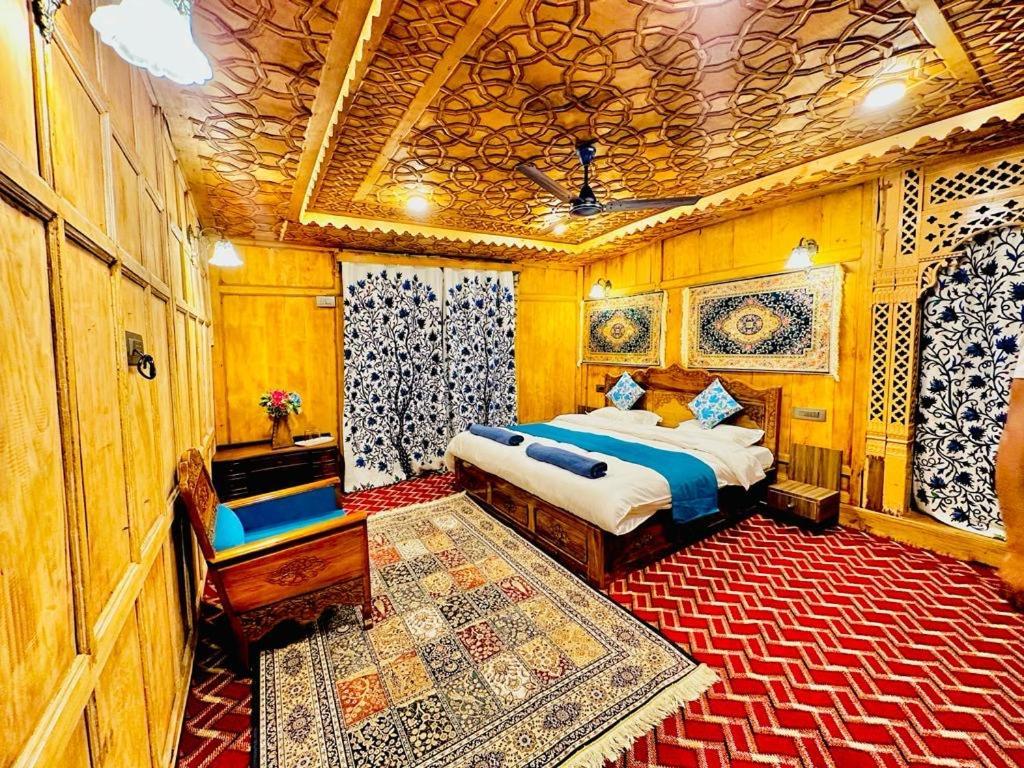 The Heritage Safina Group Of Houseboats Srīnagar Dış mekan fotoğraf