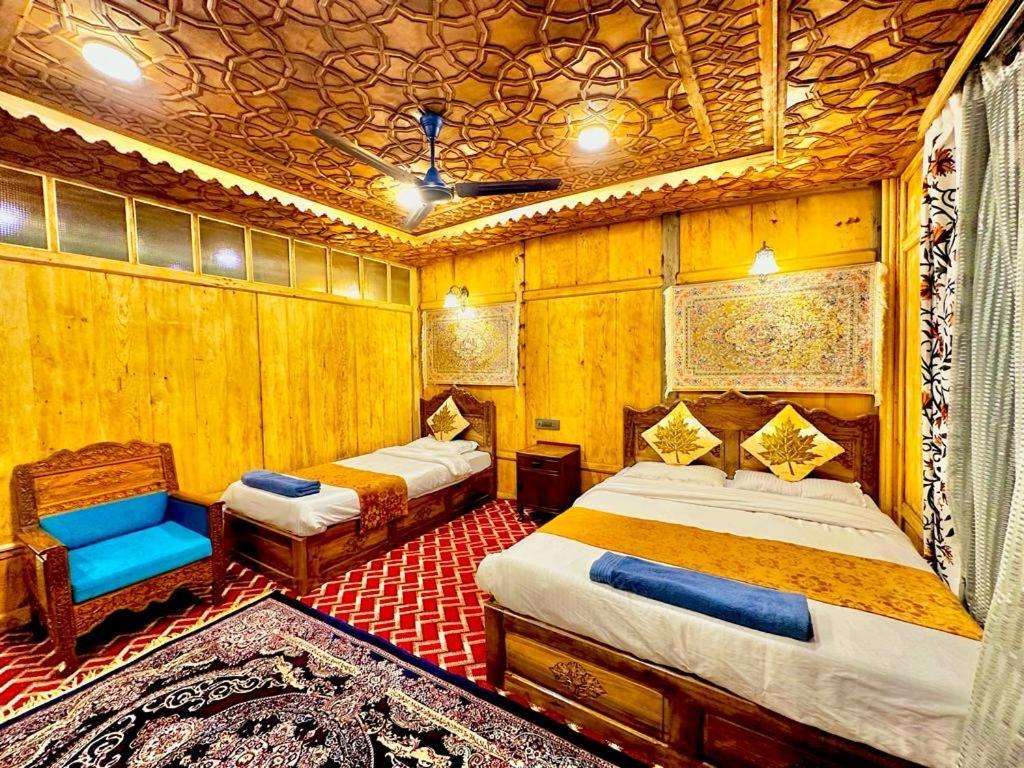 The Heritage Safina Group Of Houseboats Srīnagar Dış mekan fotoğraf