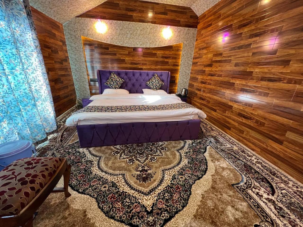 The Heritage Safina Group Of Houseboats Srīnagar Dış mekan fotoğraf